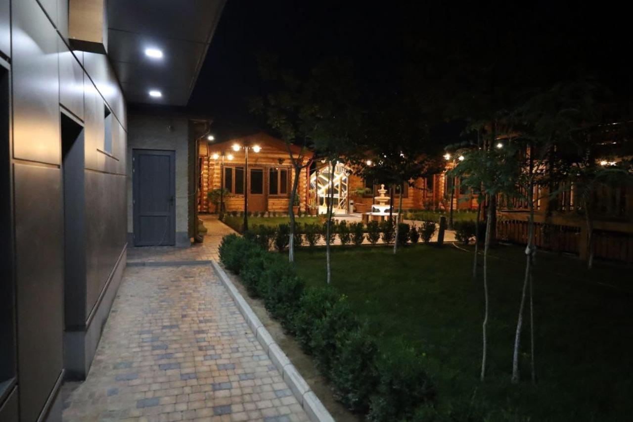 Tnak Hotel Yerevan Exterior foto