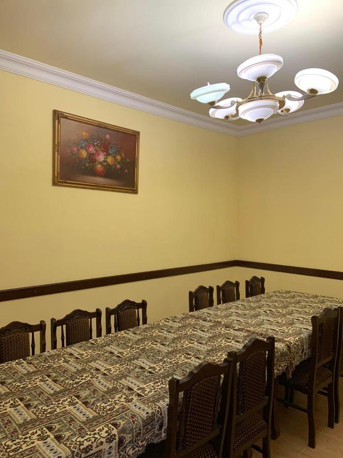 Tnak Hotel Yerevan Exterior foto