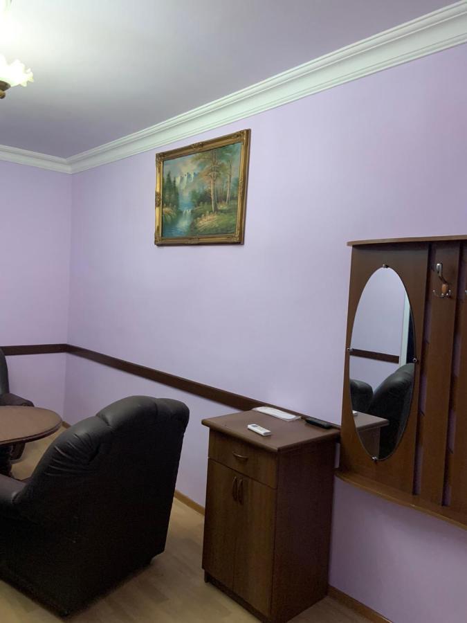 Tnak Hotel Yerevan Exterior foto